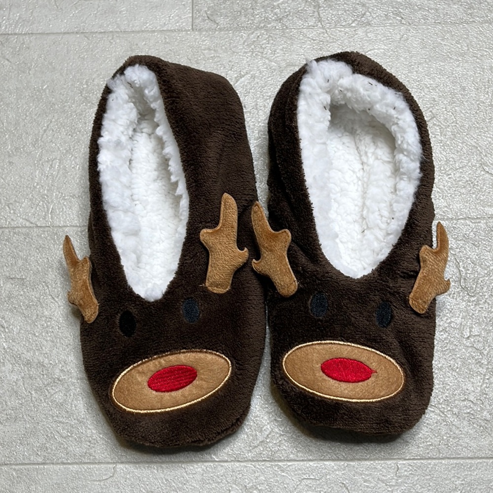 Winter Wishes Slipper Socks OS Reindeer Christmas Xmas Stocking Stuffer Gift